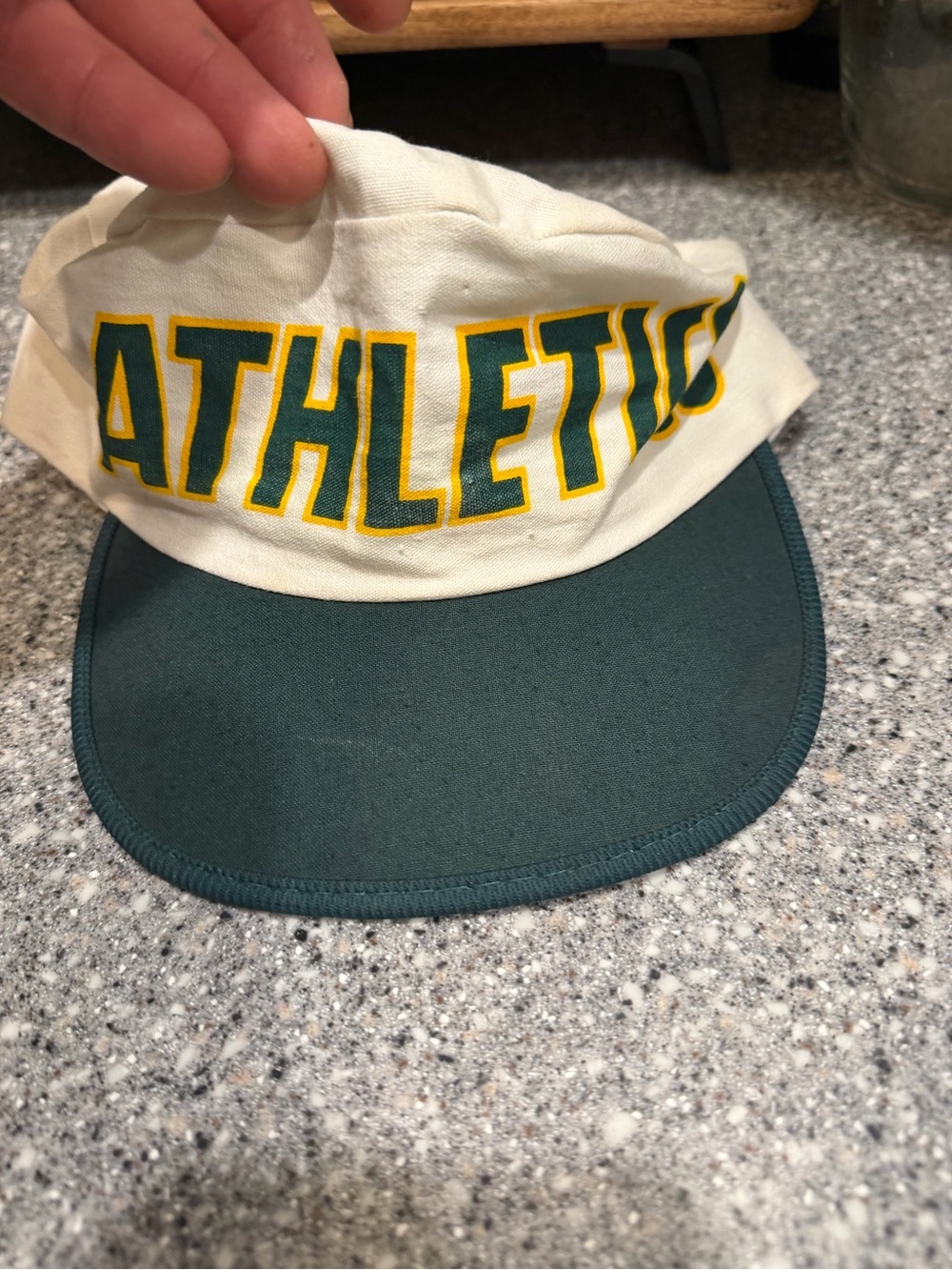 1988 ATHLETICS Cream & Green Vintage Cap 1973 World Series Pin